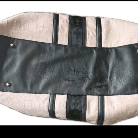 Steve Madden Light Pink Leather Duffle Bag With Black Strap - Picture 9 of 15